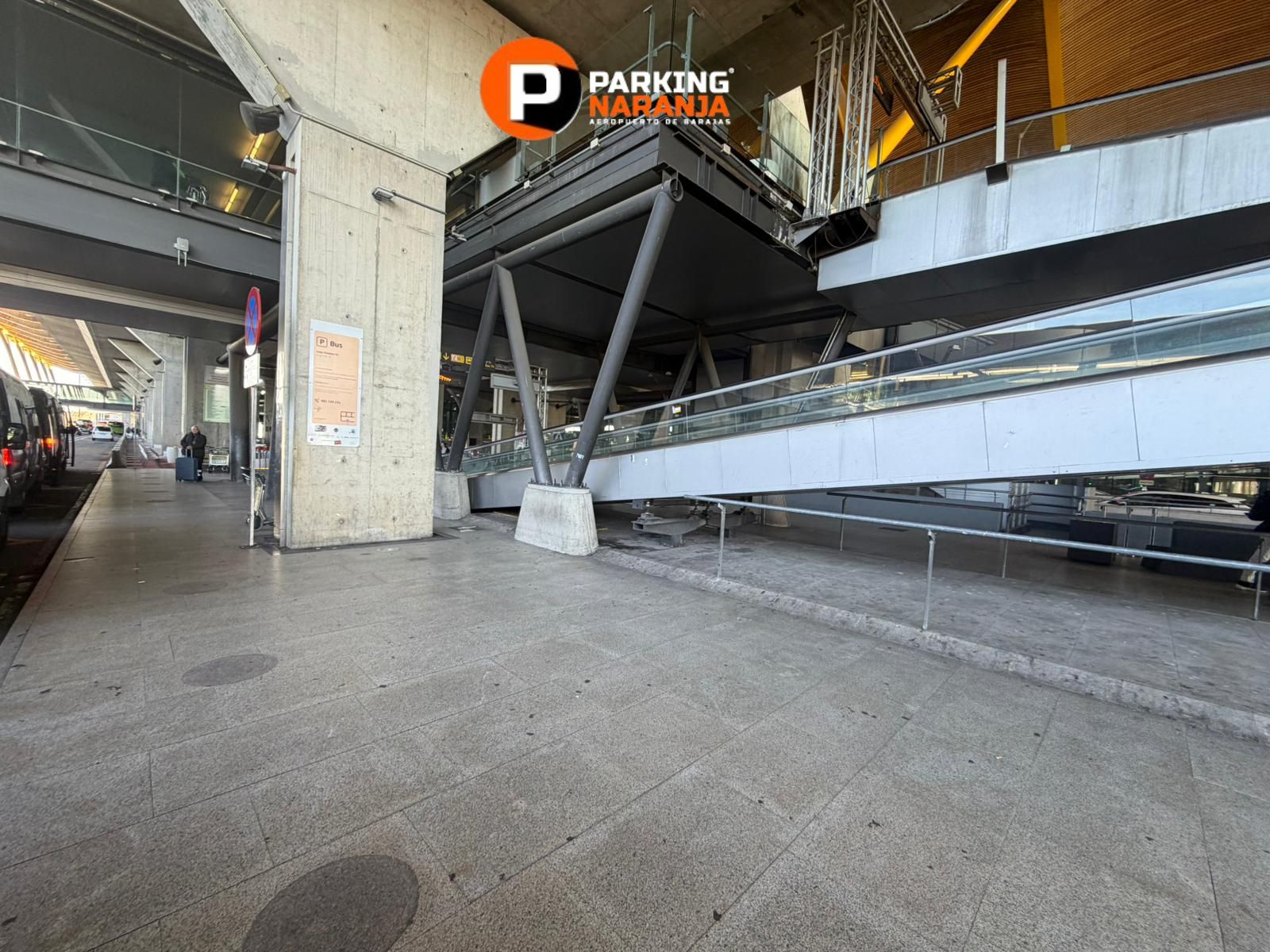 Punto de recogida Terminal 4 - Puerta 10